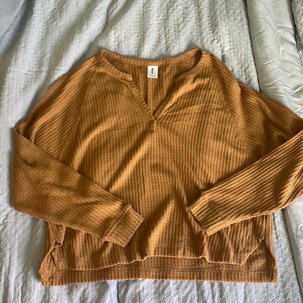 Long Sleeve Waffle Shirt - Size L